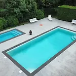 Apartment - Superbe T3 Avec Terrasse, Piscine Et Parking Securise - 6 Personnes - Fr-1-420-33