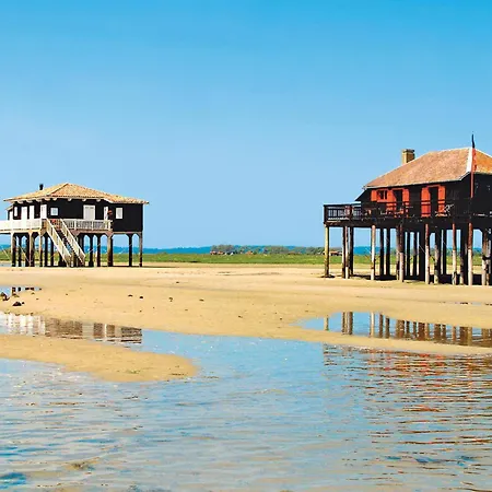 - Superbe T3 Avec Terrasse, Piscine Et Parking Securise - 6 Personnes - Fr-1-420-33 *