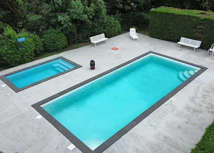 Apartment - Superbe T3 Avec Terrasse, Piscine Et Parking Securise - 6 Personnes - Fr-1-420-33